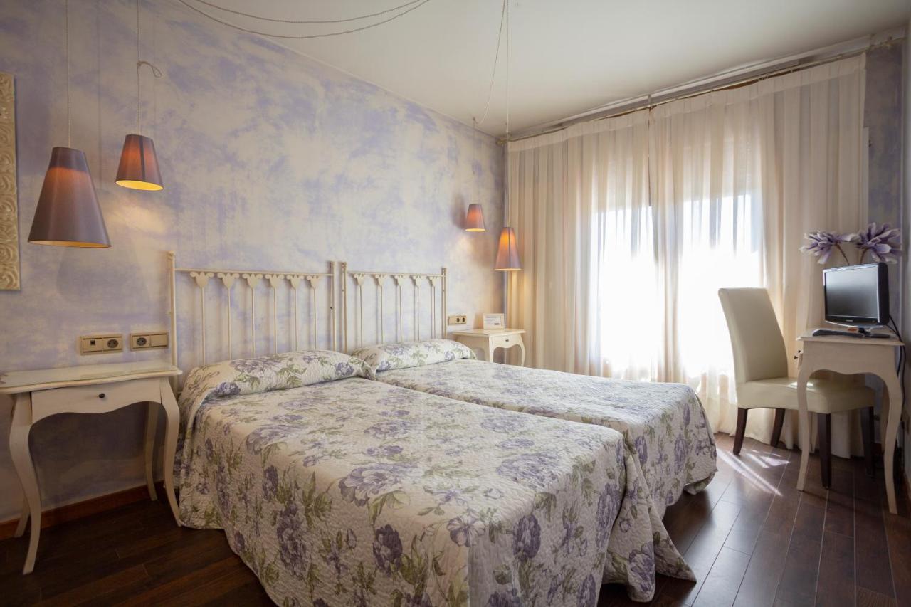 Hostal Los Canteros Golmayo Екстер'єр фото
