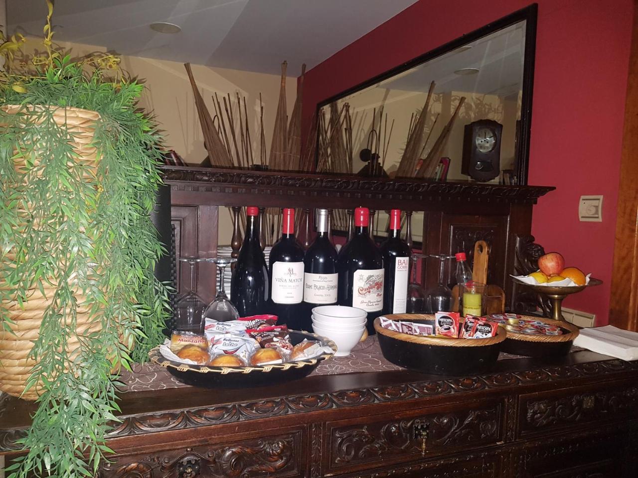 Hostal Los Canteros Golmayo Екстер'єр фото